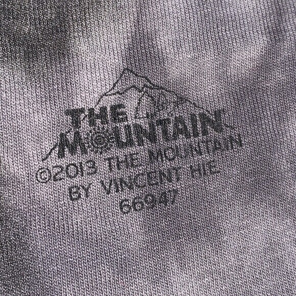 The Mountain Graphic T-Shirt 2013 Black Labrador Dog Puppy Face Tie Dye Large - Picture 4 of 7